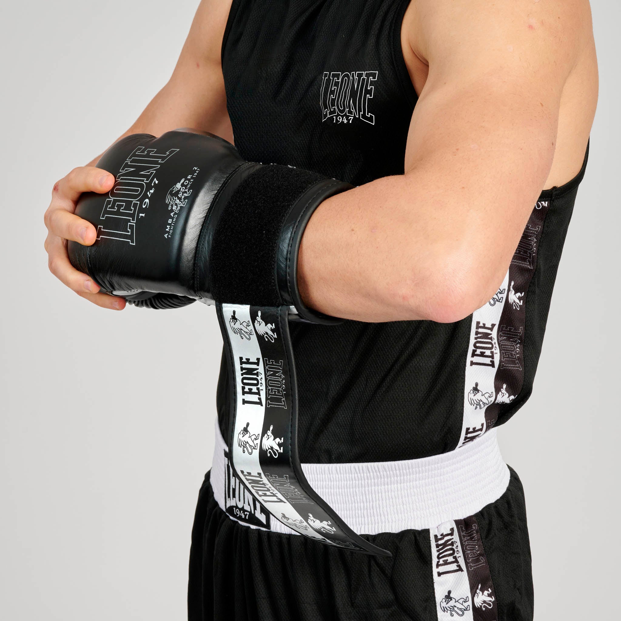 ICONIC BOXING SINGLET