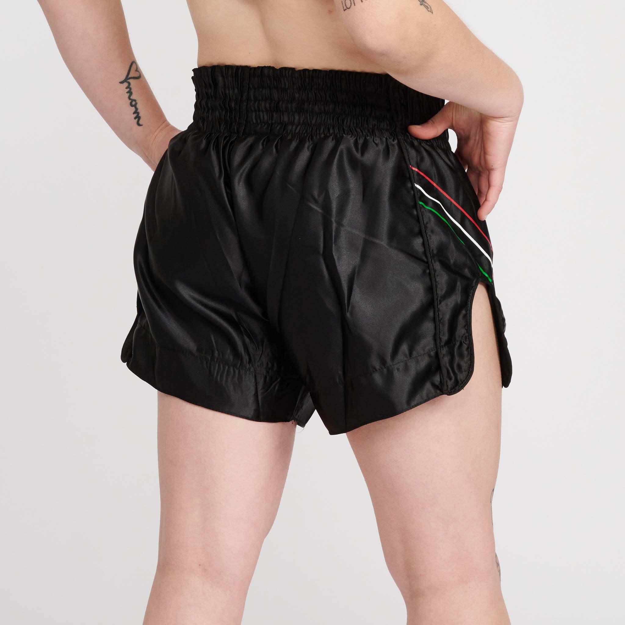 FLAG KICK-THAI SHORTS