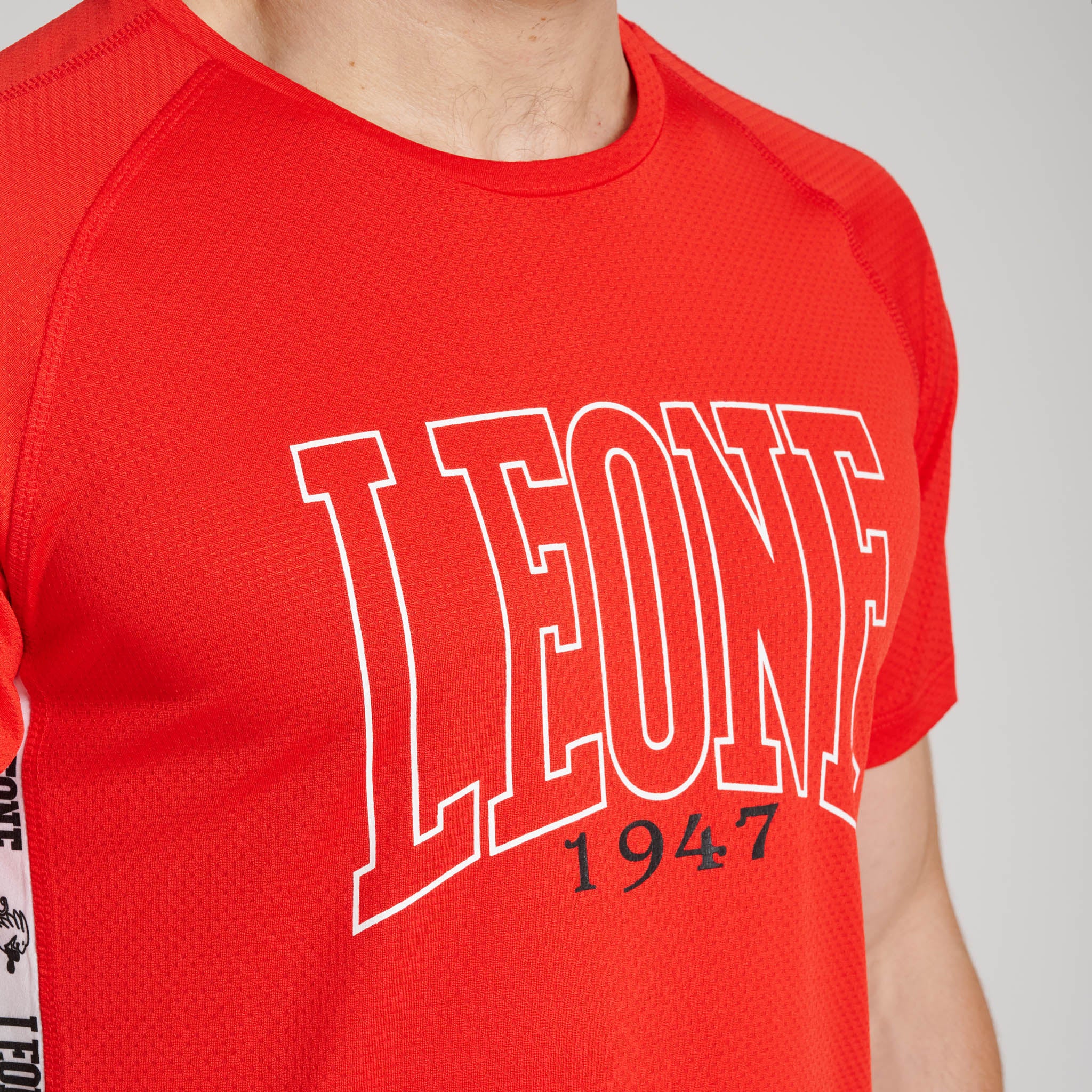 ICONIC T- SHIRT