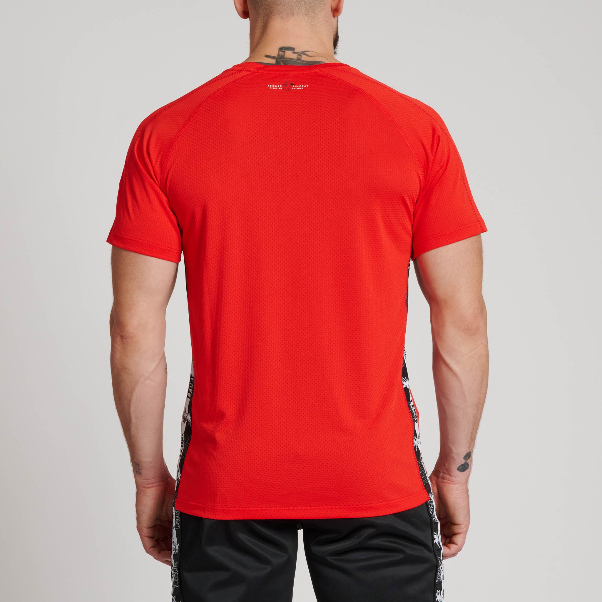 ICONIC T- SHIRT