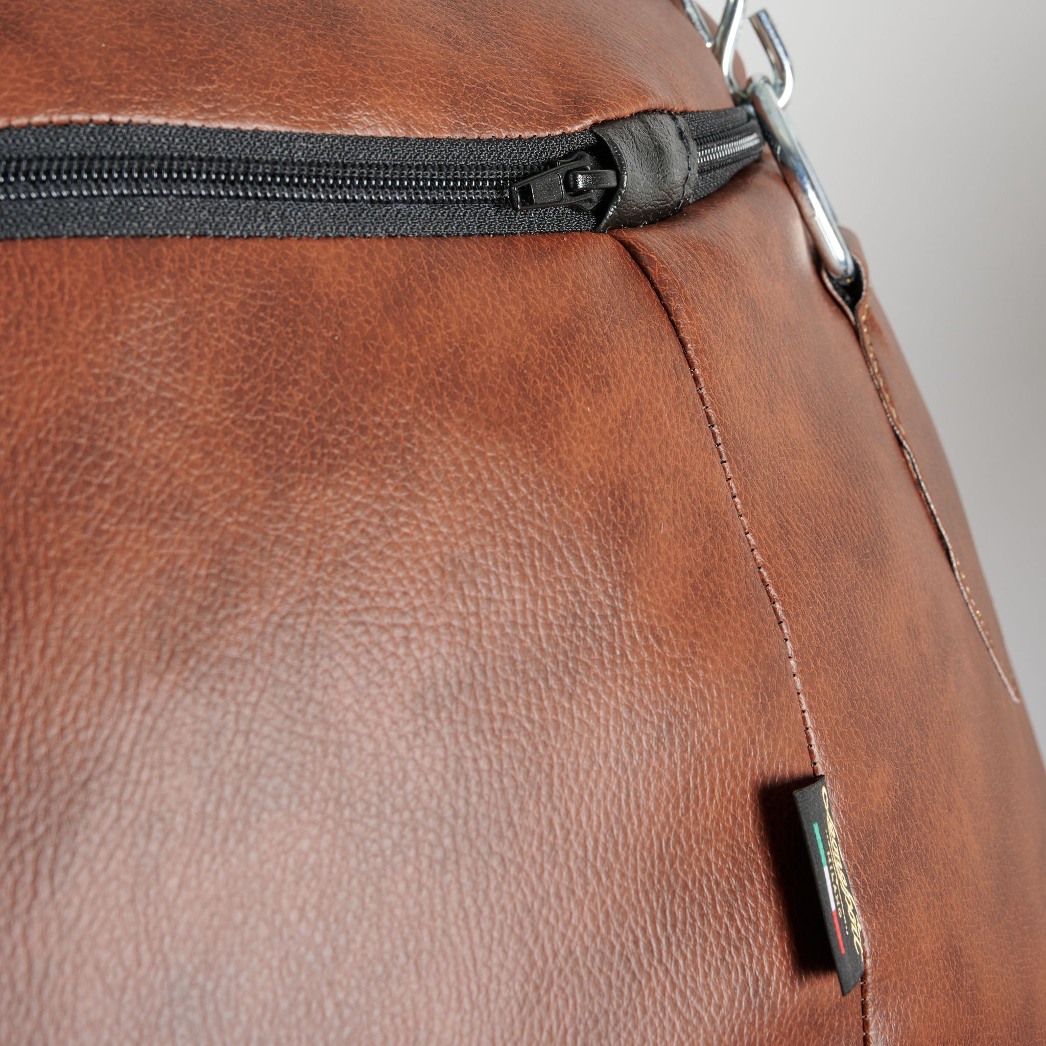 ATLANTE VINTAGE PUNCHING BAG