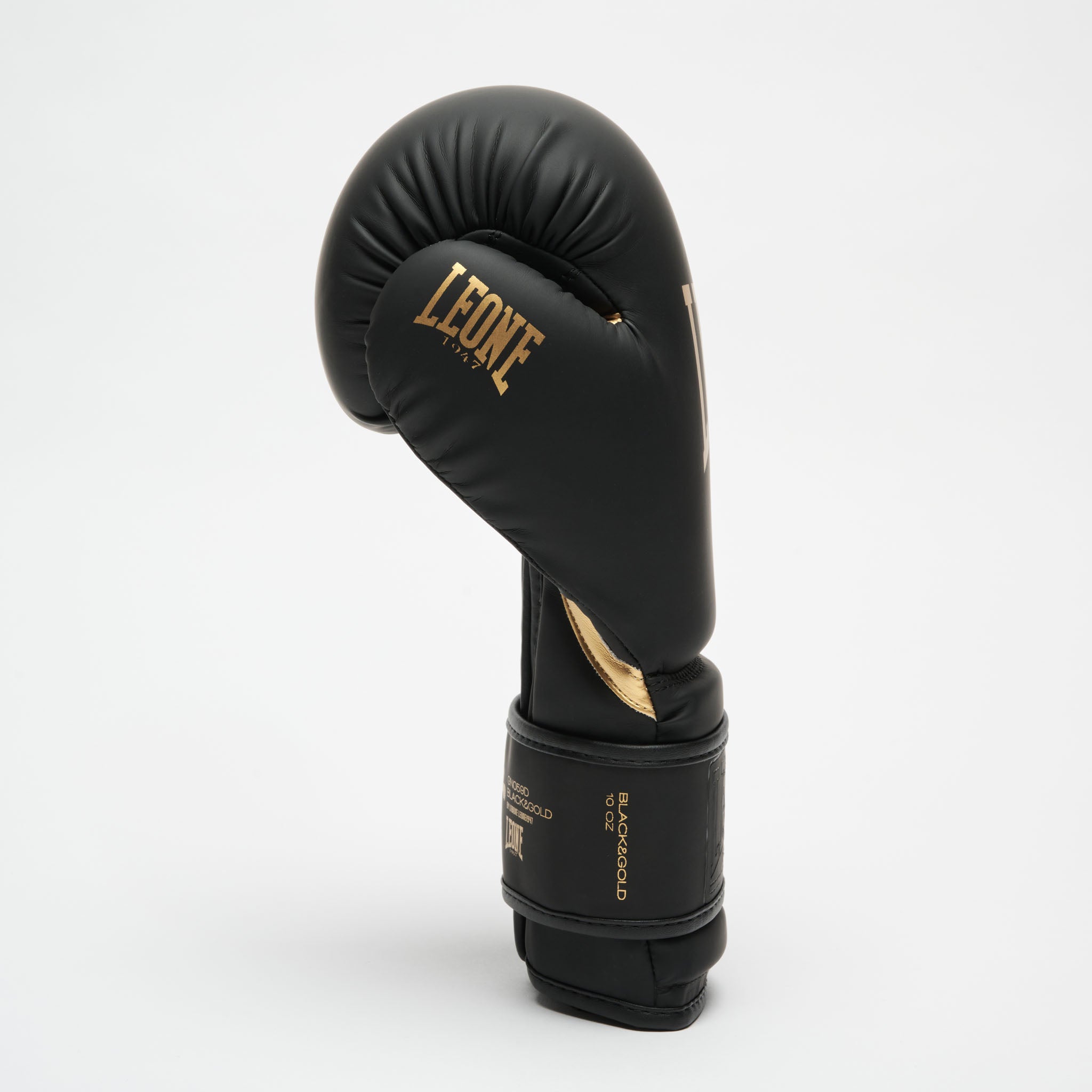 BLACK&GOLD BOXING GLOVES