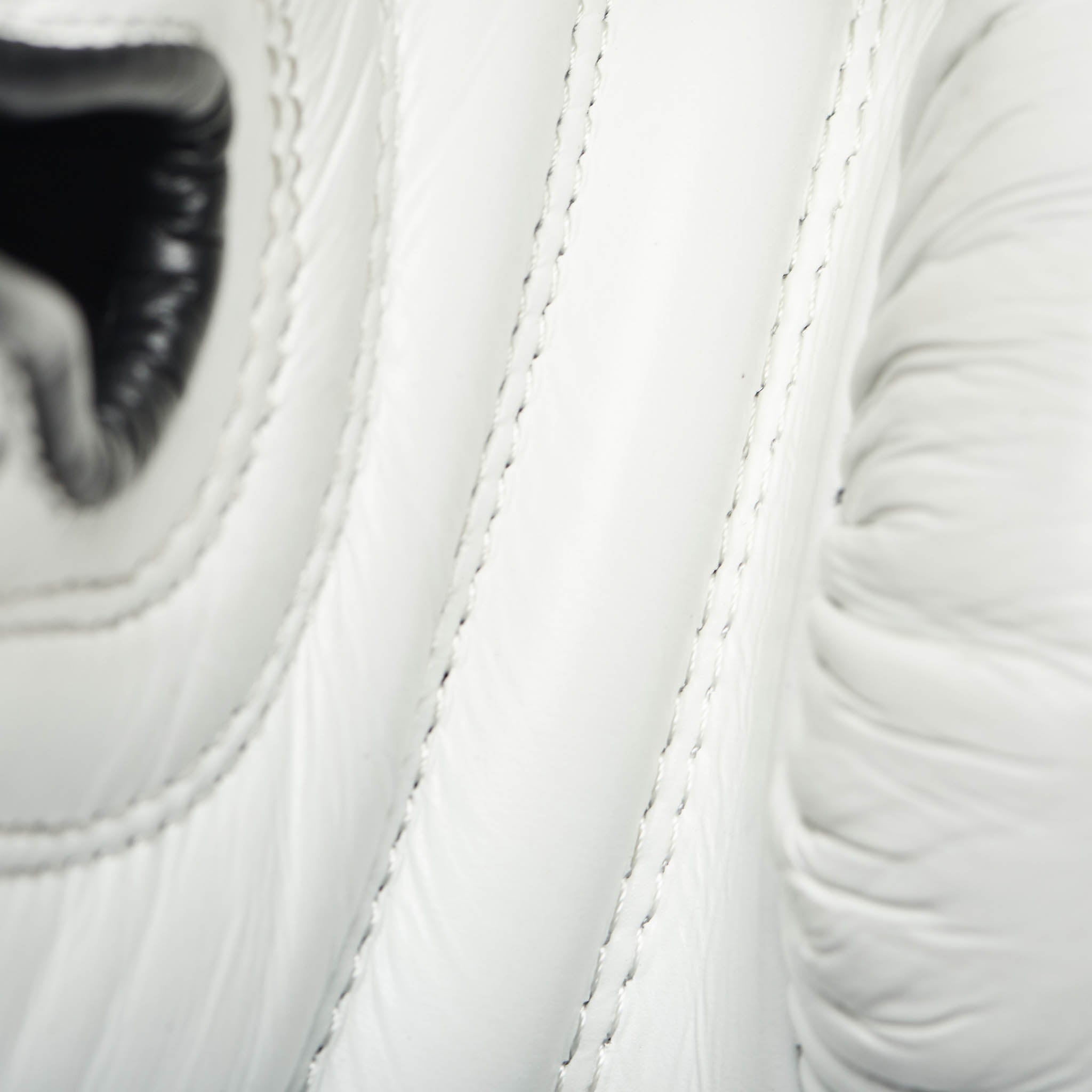 SHOCK PLUS BOXING GLOVES