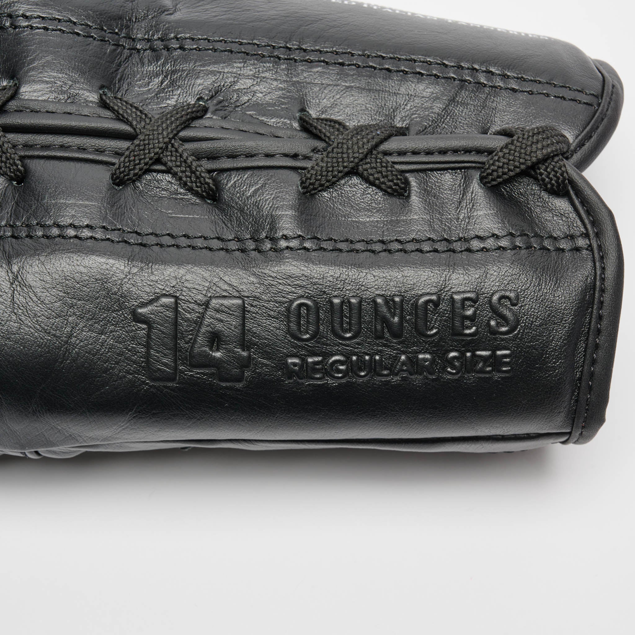 THE GREATEST BOXING GLOVES