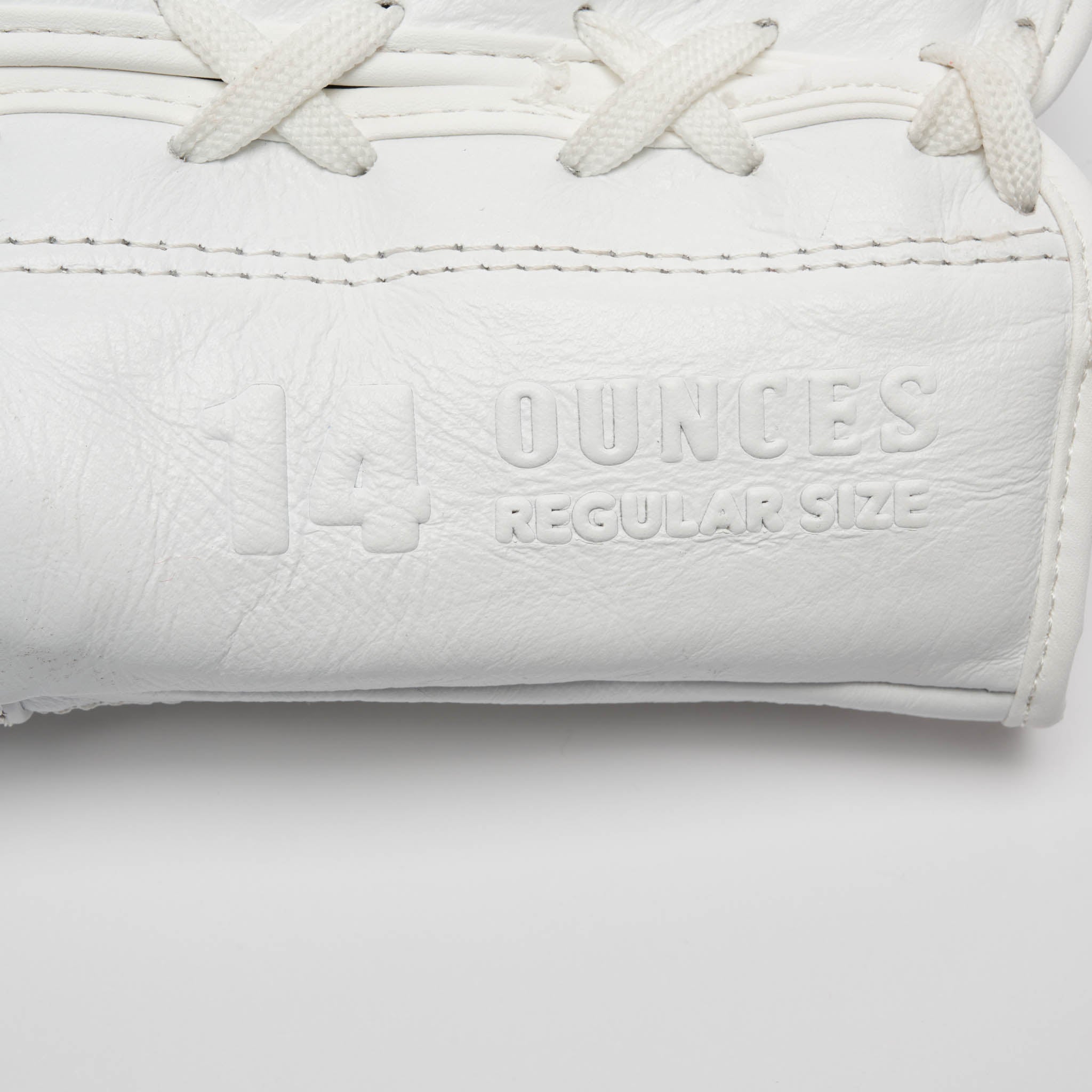 THE GREATEST BOXING GLOVES