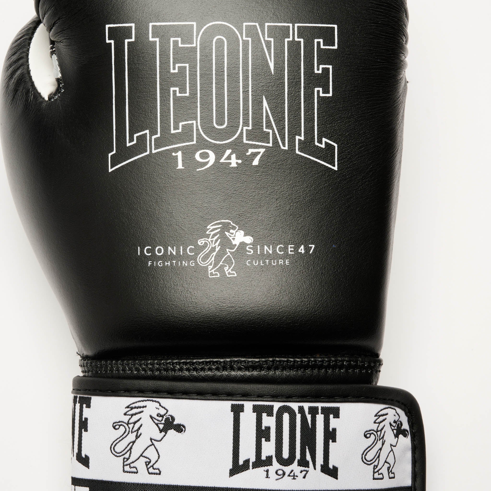 ICONIC BOXING GLOVES
