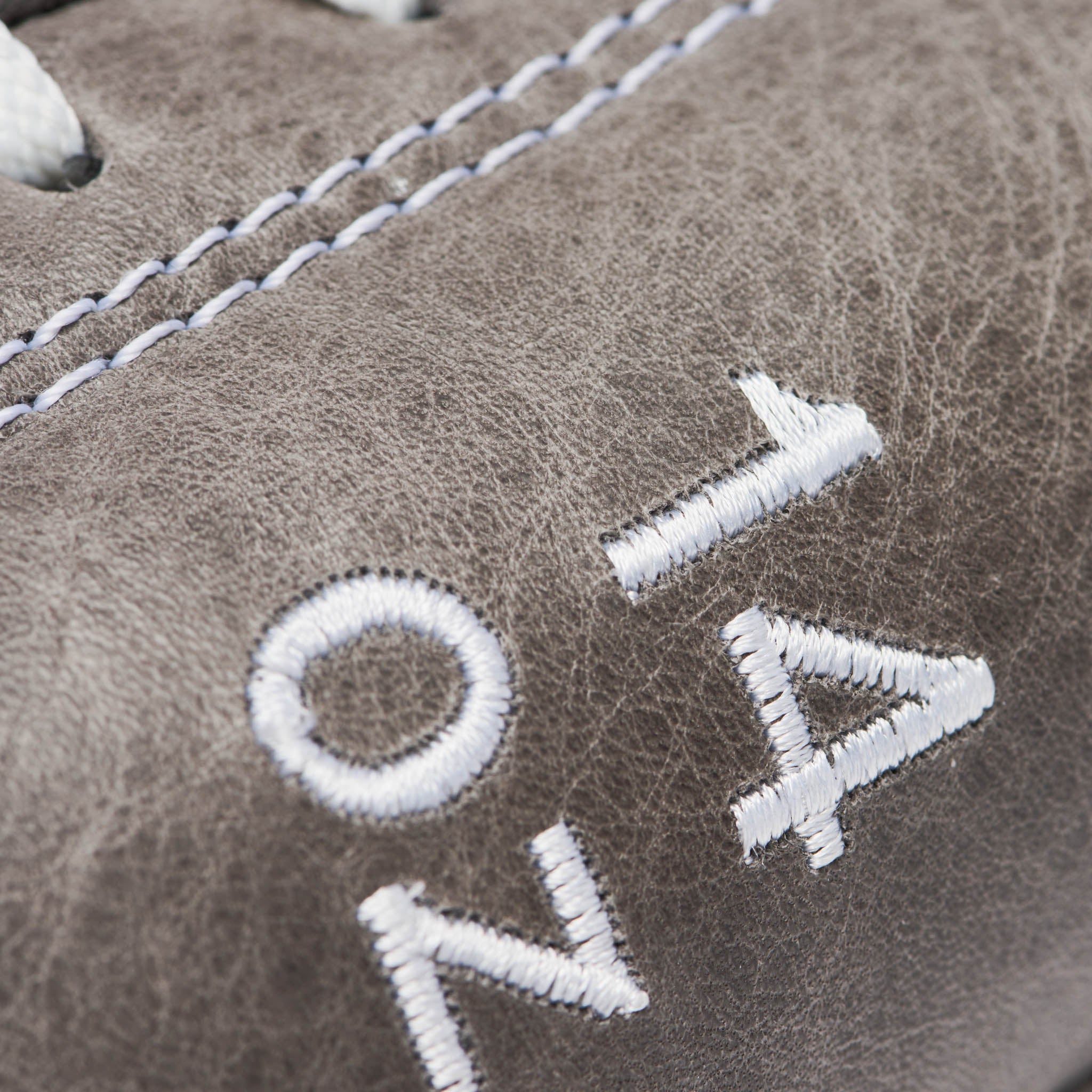 ROMEO VINTAGE BOXING GLOVES LACES