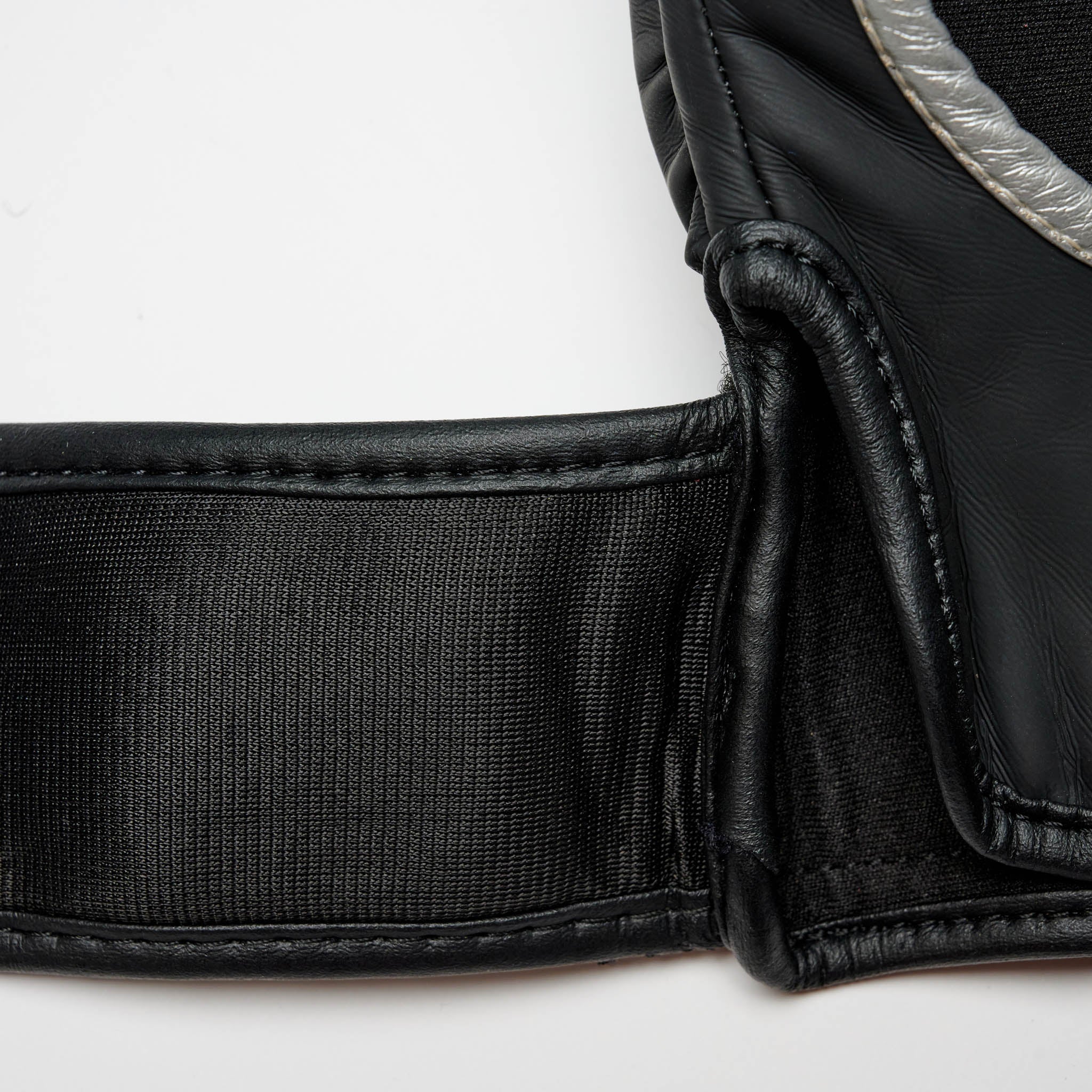 BLACK EDITION MMA GLOVES