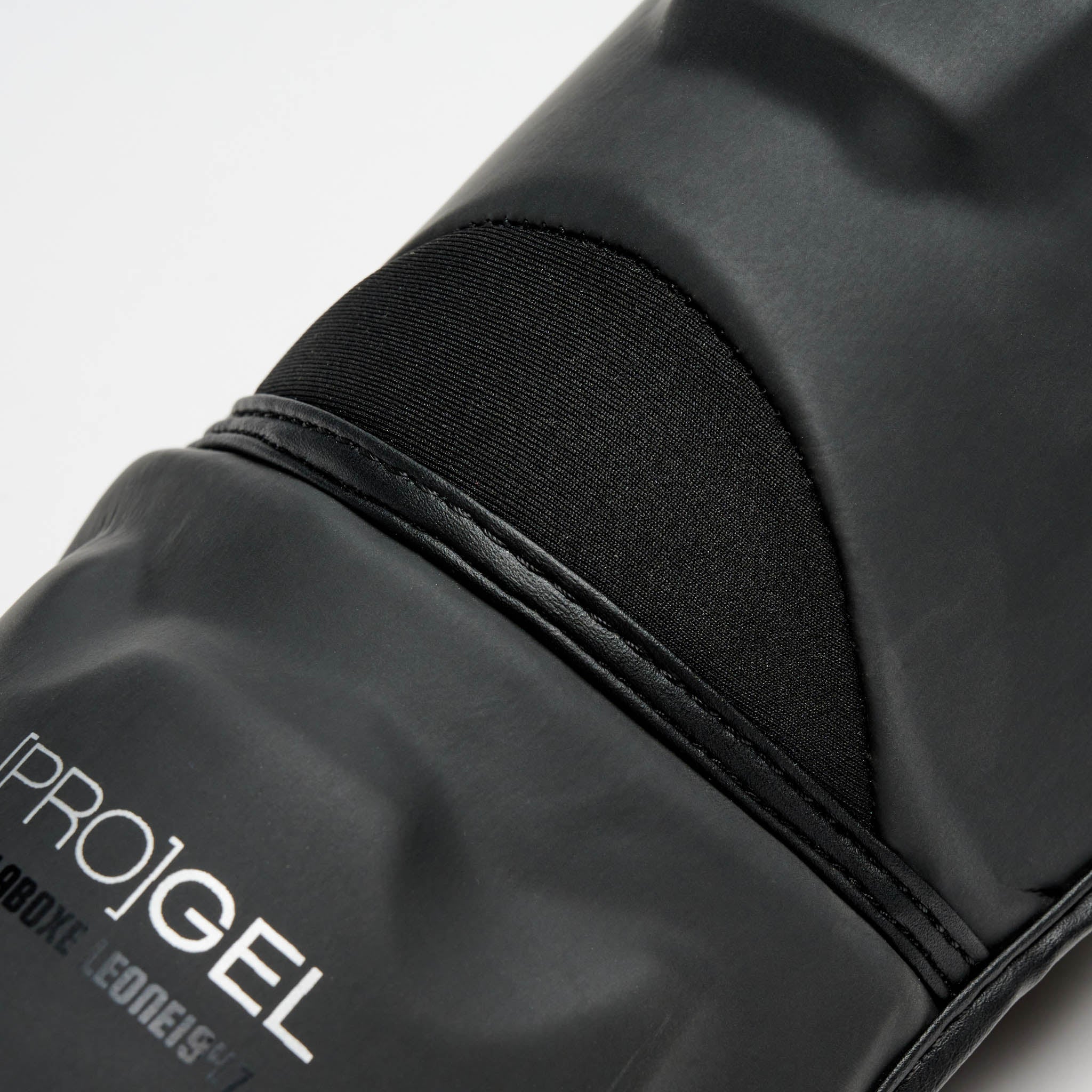 BLACK ED. SHINGUARDS