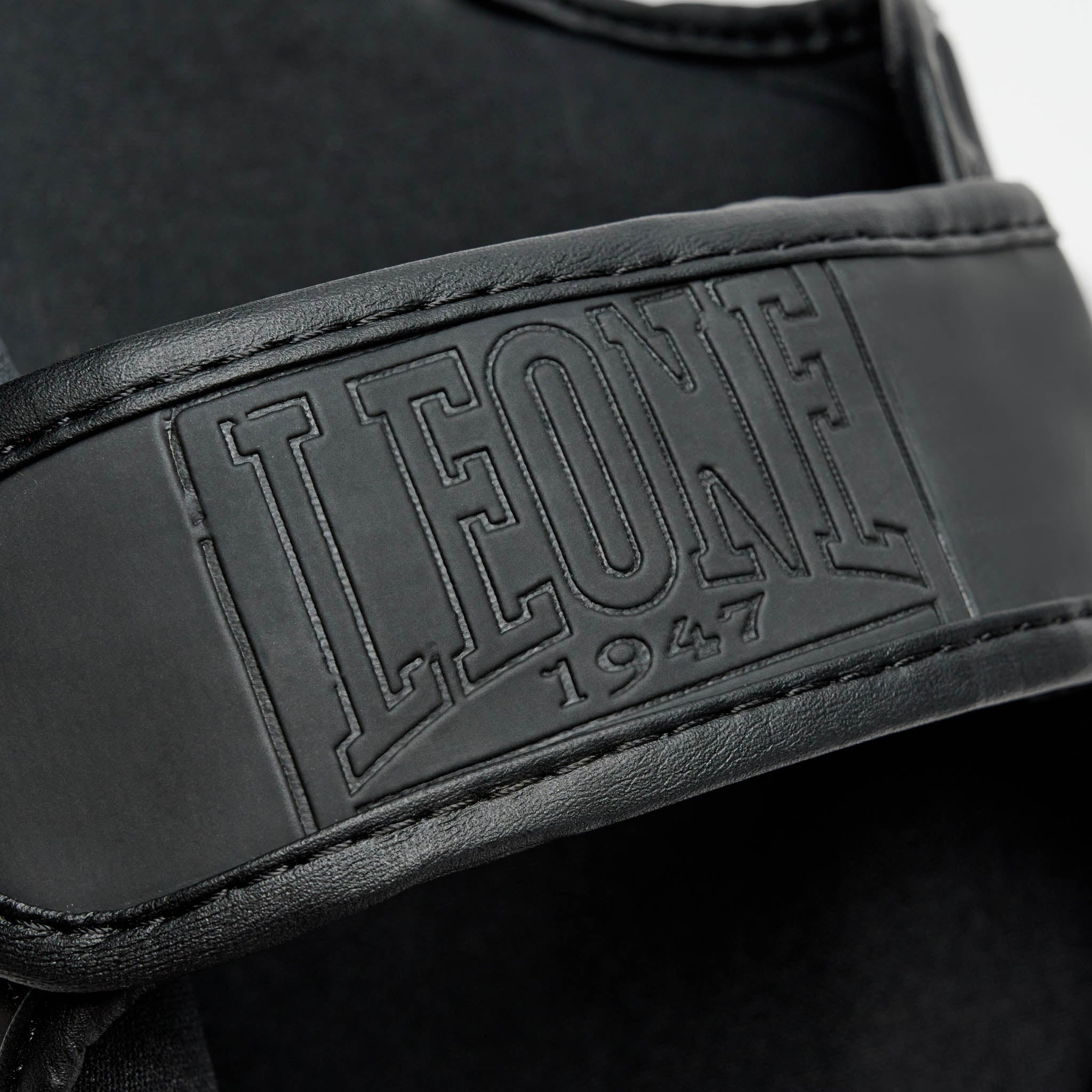 BLACK ED. SHINGUARDS