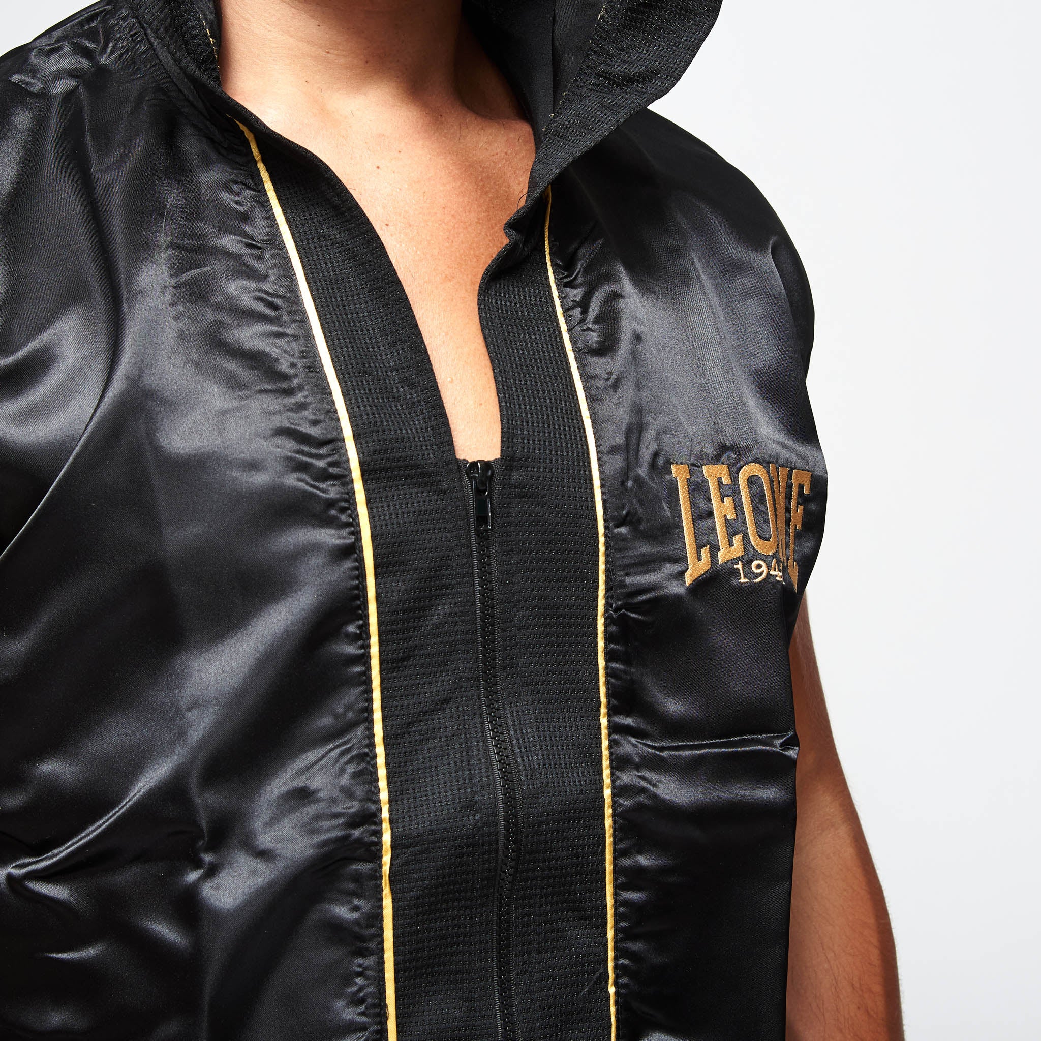 PREMIUM SLEEVELESS BOXING GOWN