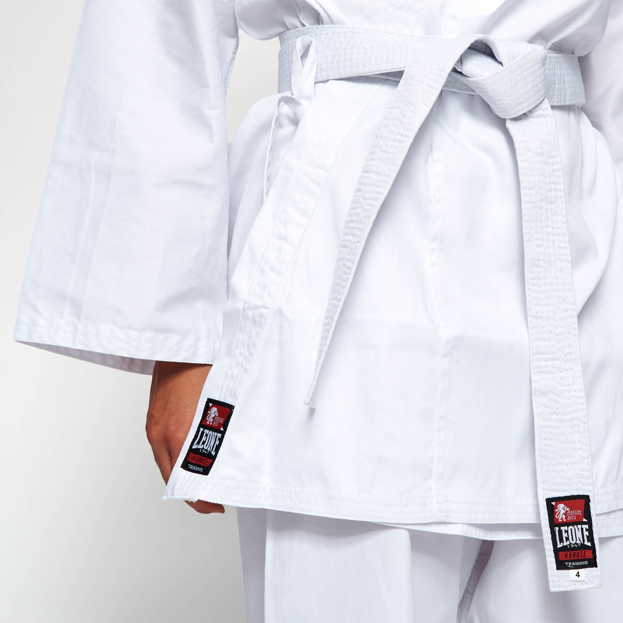 KARATE SUIT