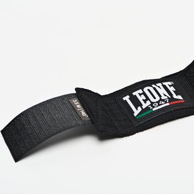 Leone 1947 AB705 hand wraps view 2