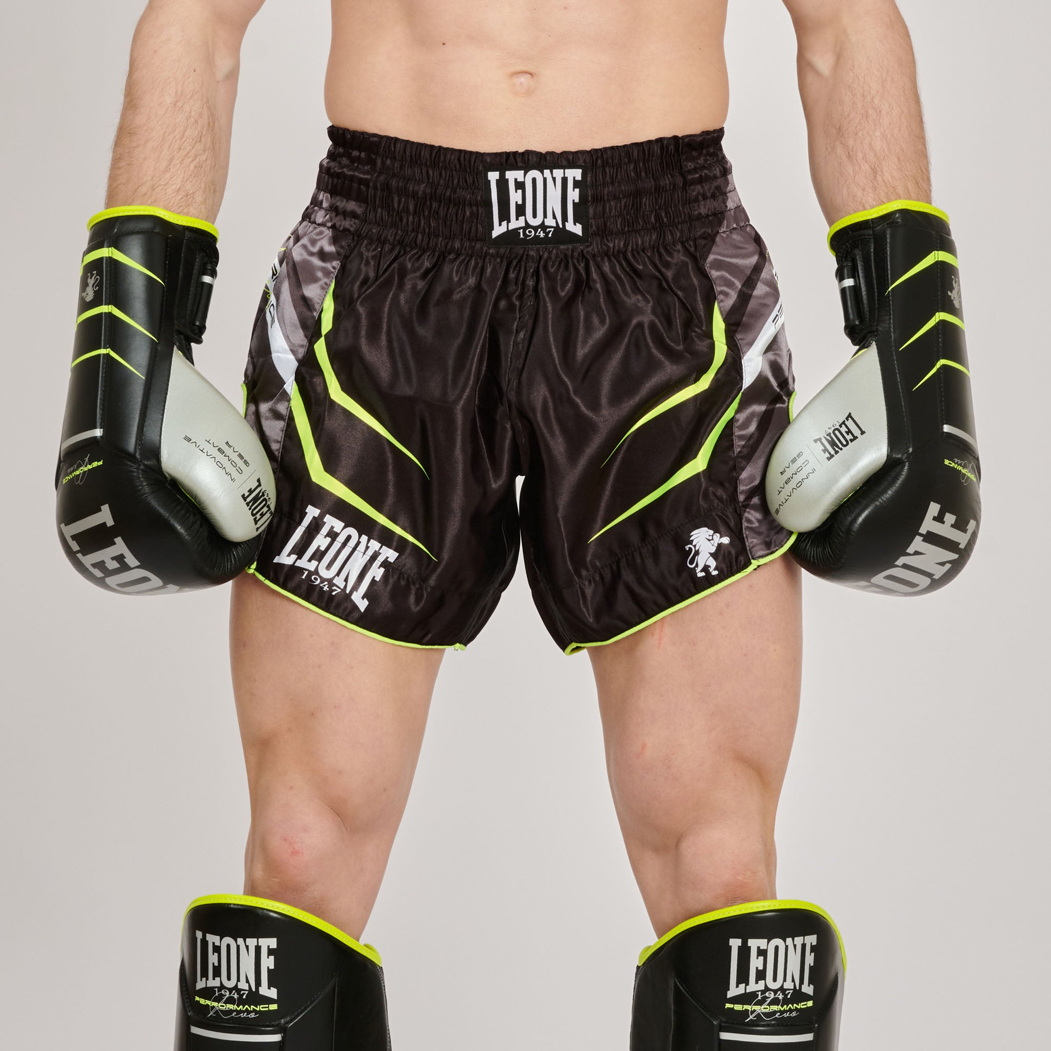 REVO FLUO KICK SHORTS