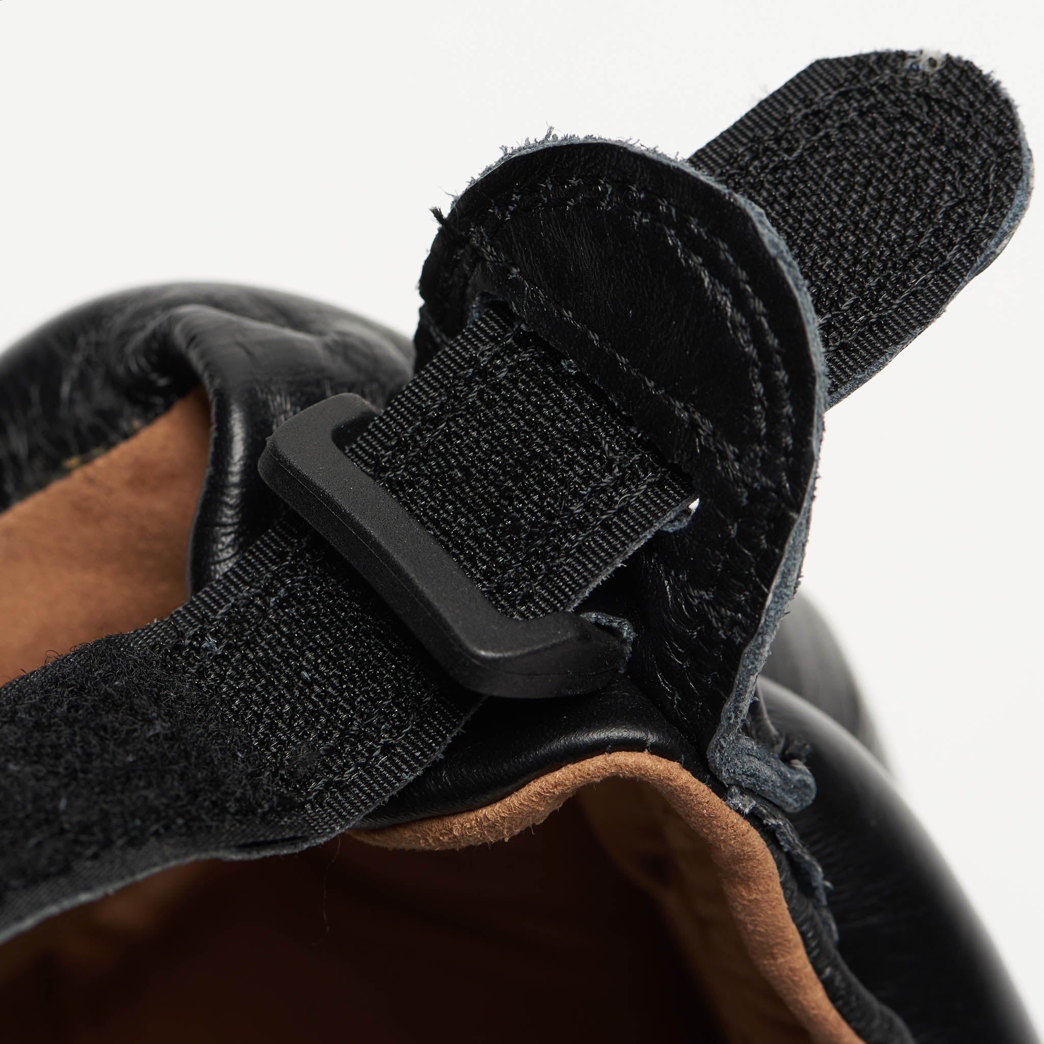 PERFORMANCE Headgear