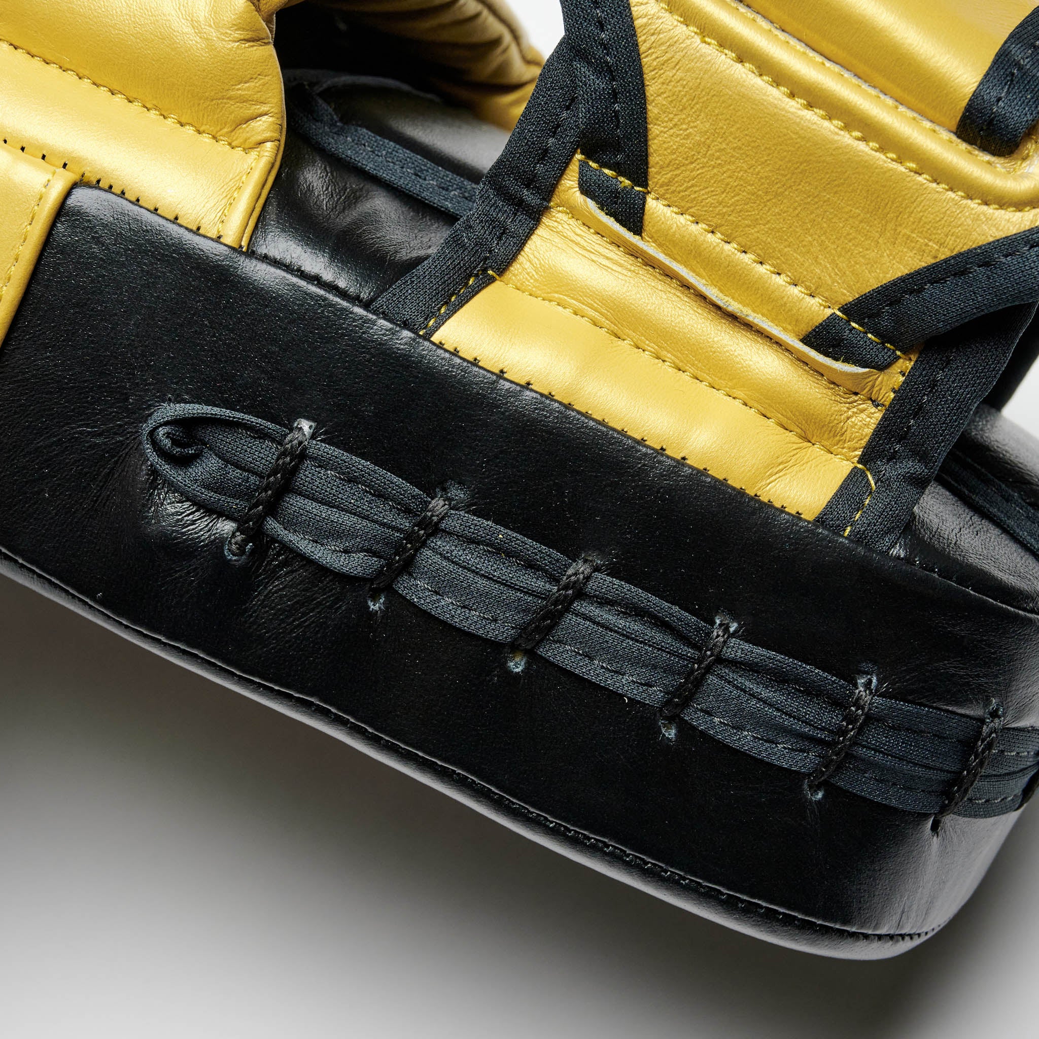 SPEED LINE STRIKING MITTS