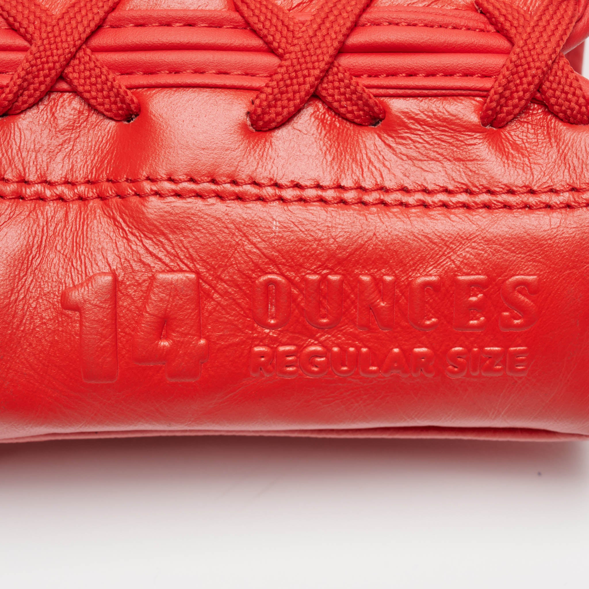 THE GREATEST BOXING GLOVES