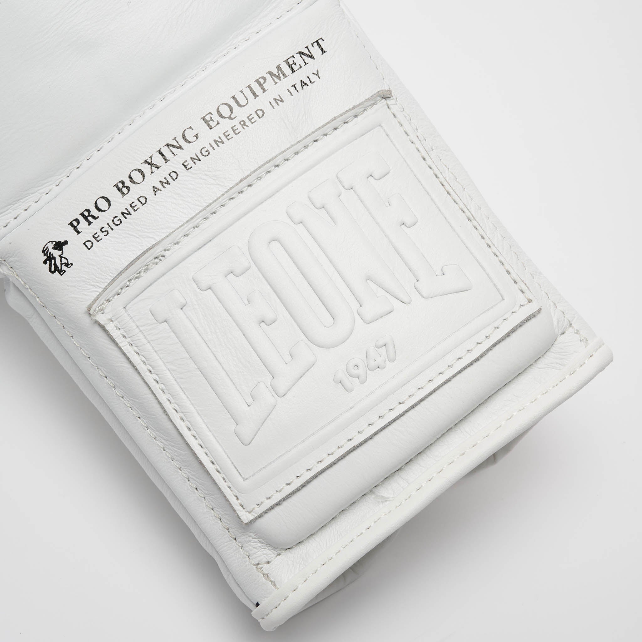 THE GREATEST BOXING GLOVES