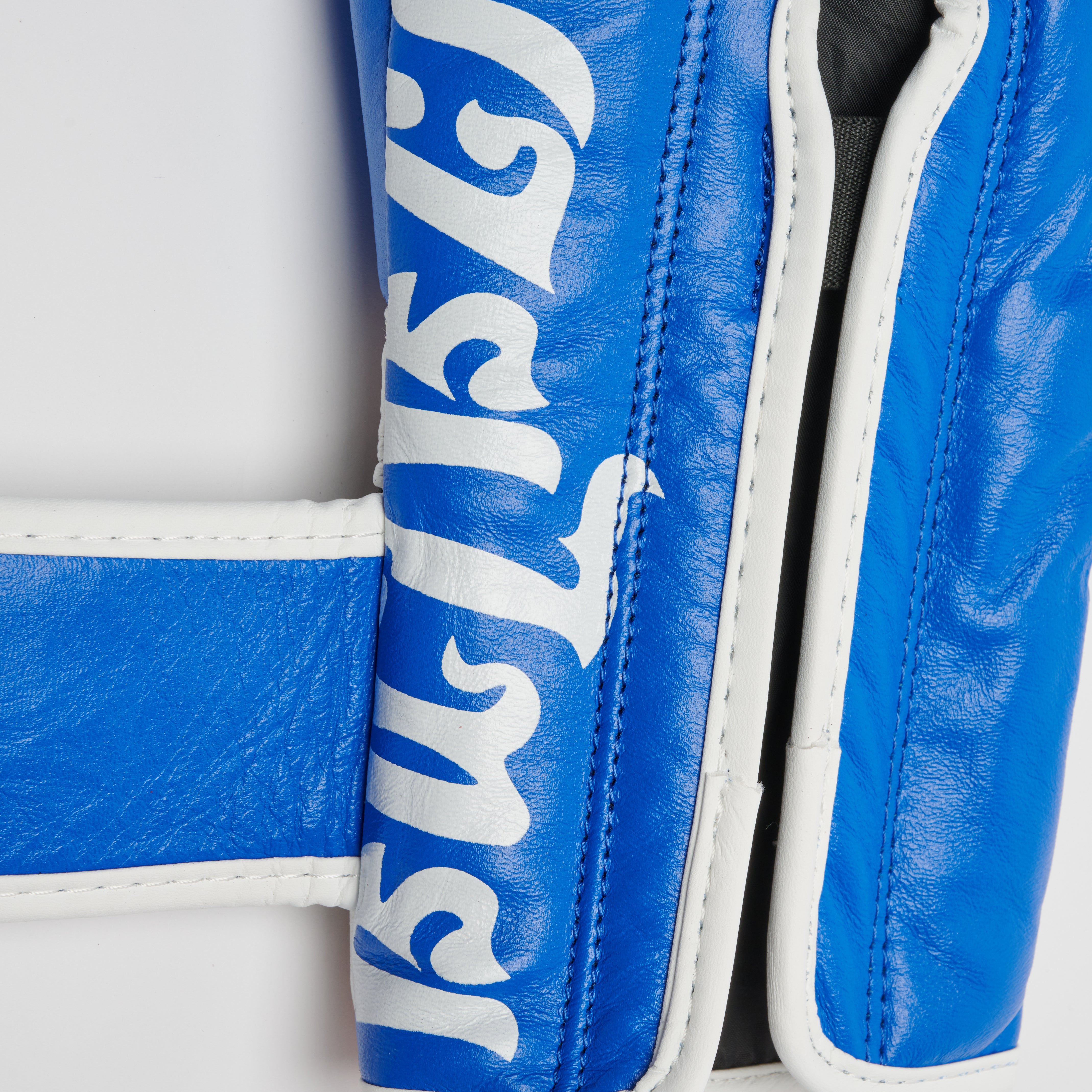 BOXING GLOVES THAI STYLE