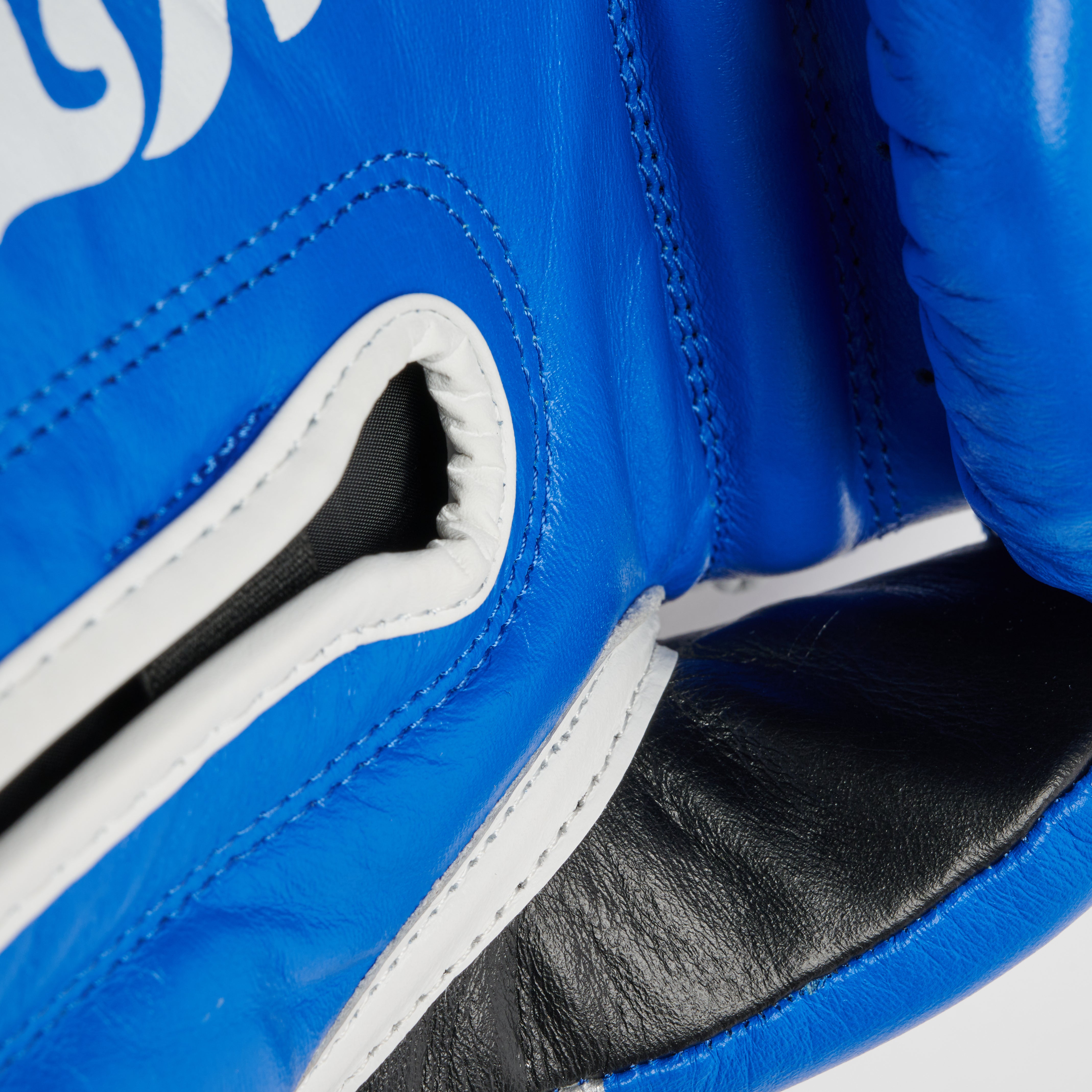 BOXING GLOVES THAI STYLE