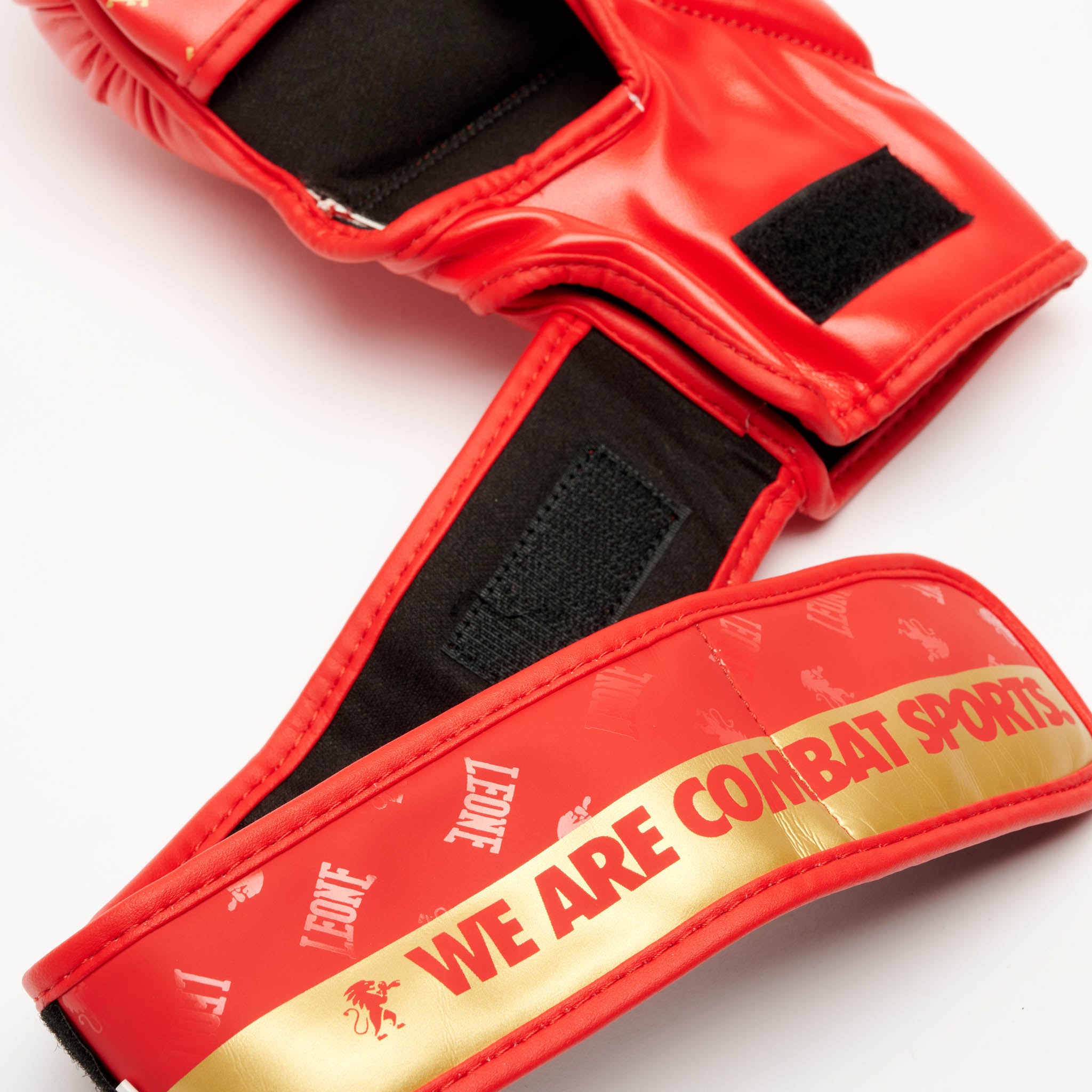 MMA GLOVES DNA GP144 red | Leone 1947 Official Shop