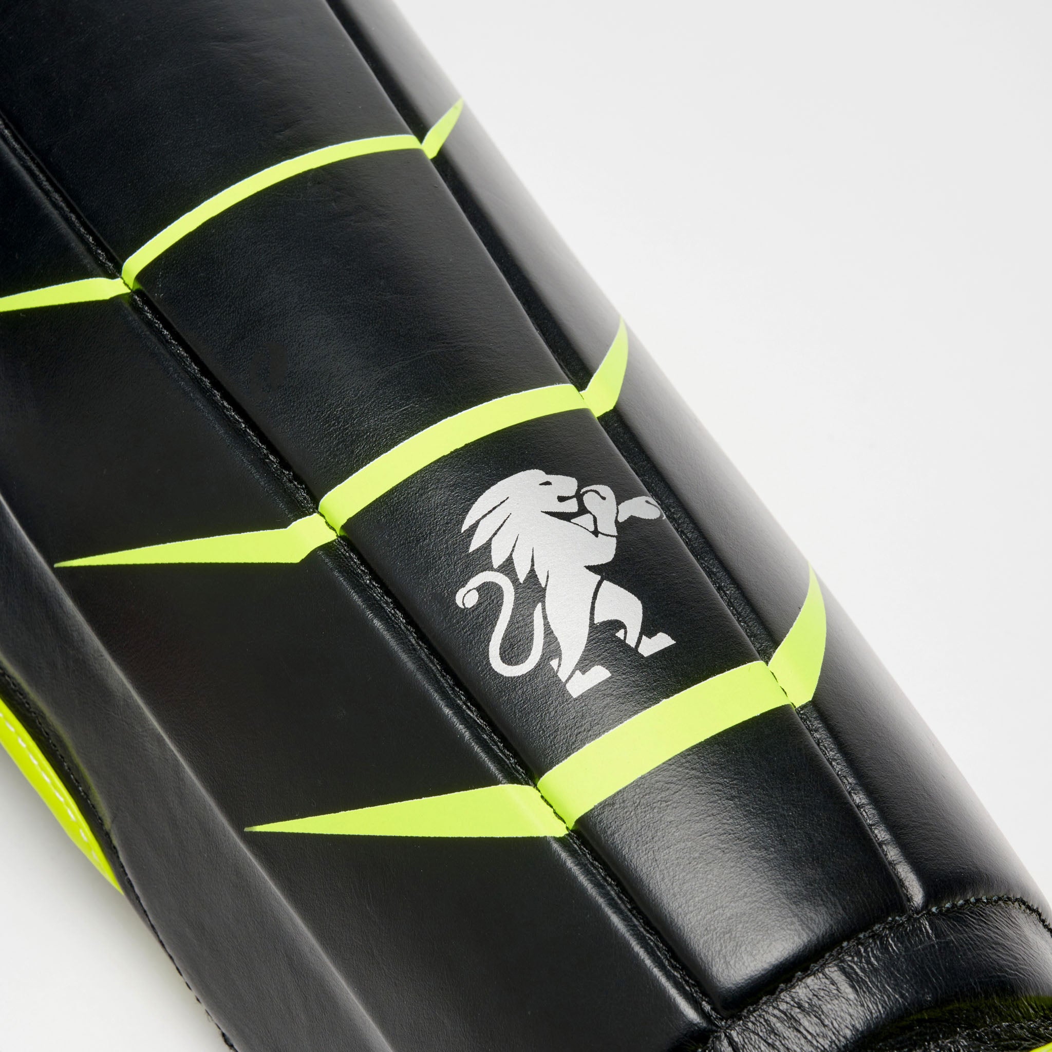 REVO FLUO SHINGUARDS